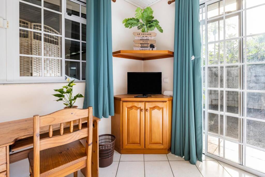 Chaine Lodge Maison Entiere Free Parking & Wifi 3Min De L'Aeroport Faaa Екстер'єр фото